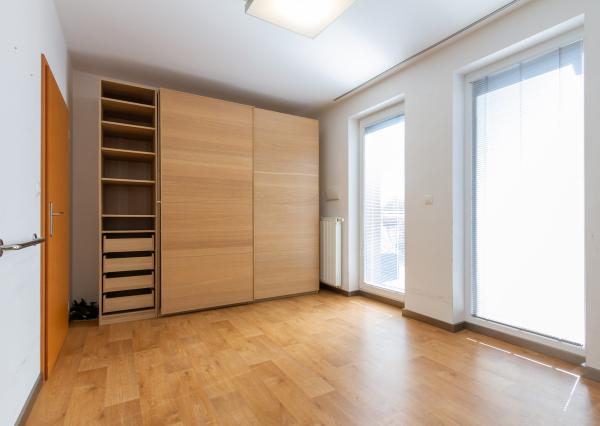 4 izb.byt 98 m2+terasa,2 kúpeľne,2xparking,2 murované pivnice