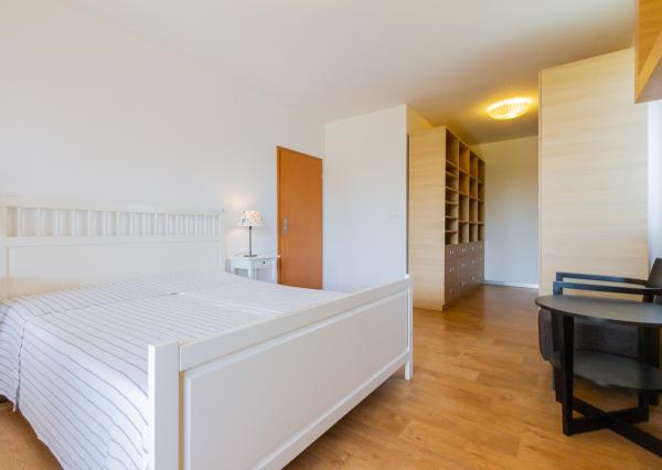 4 izb.byt 98 m2+terasa,2 kúpeľne,2xparking,2 murované pivnice