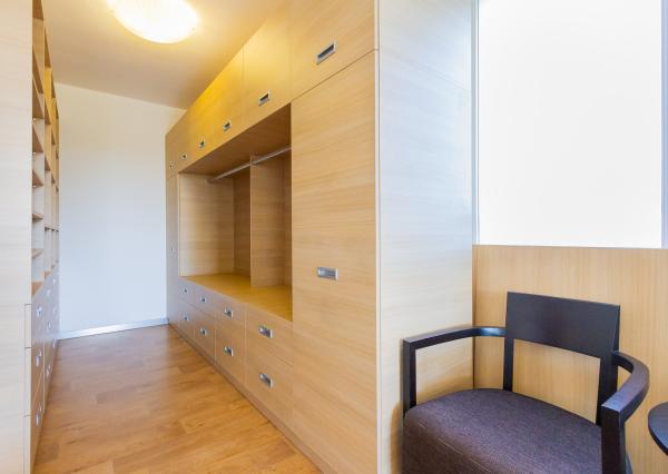 4 izb.byt 98 m2+terasa,2 kúpeľne,2xparking,2 murované pivnice