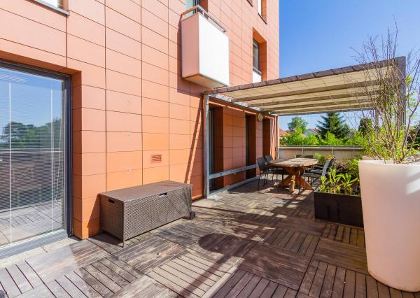 4 izb.byt 98 m2+terasa,2 kúpeľne,2xparking,2 murované pivnice