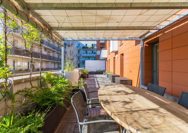 4 izb.byt 98 m2+terasa,2 kúpeľne,2xparking,2 murované pivnice