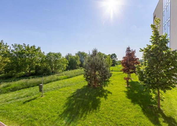 4 izb.byt 98 m2+terasa,2 kúpeľne,2xparking,2 murované pivnice