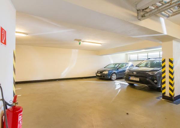 4 izb.byt 98 m2+terasa,2 kúpeľne,2xparking,2 murované pivnice