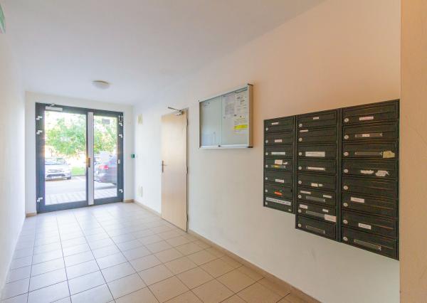 4 izb.byt 98 m2+terasa,2 kúpeľne,2xparking,2 murované pivnice