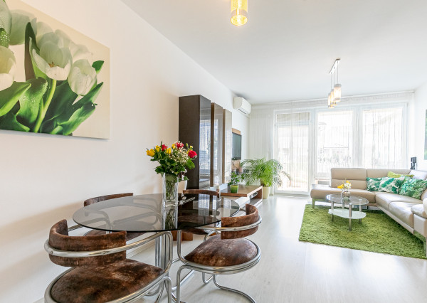 3 izb.byt s PREDZÁHRADKOU+TERASA,KLIMATIZÁCIA,PARKING.