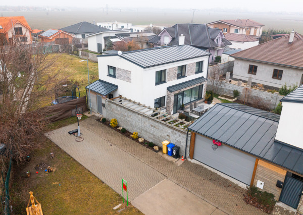 Predaj moderný 4-izb. rodinný dom Dunajská Lužná Vily Lužná