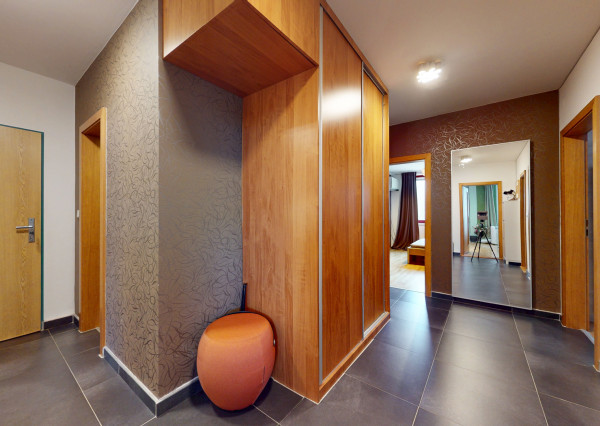 Rezervované - Veľký 4-izbový byt  – Vajnorská, BA