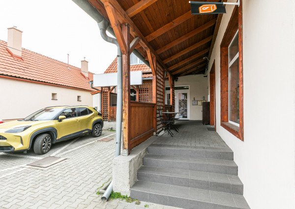 PRENAJATÉ- Komerčný priestor 93m2 s mnohofunkčným využitím.