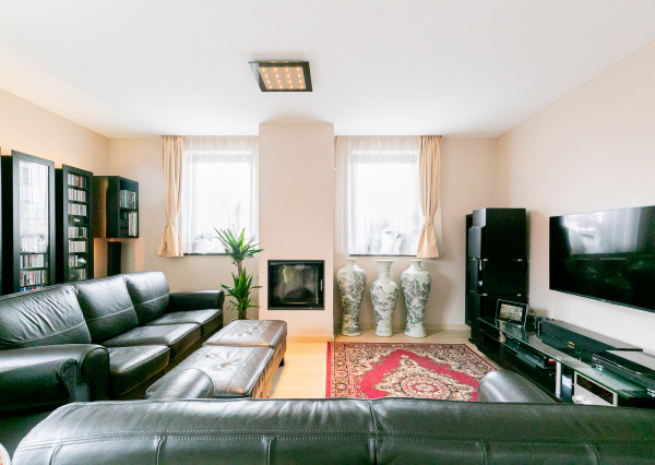 PRAKTICKÝ 5izb-rod.dom s bazénom v obľúbenej časti Malaciek.