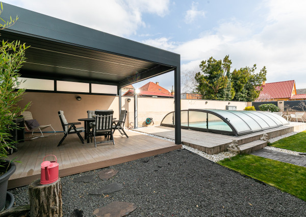 PRAKTICKÝ 5izb-rod.dom s bazénom v obľúbenej časti Malaciek.