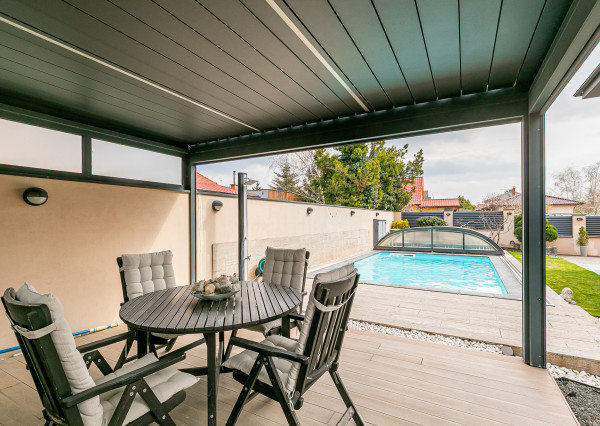 PRAKTICKÝ 5izb-rod.dom s bazénom v obľúbenej časti Malaciek.