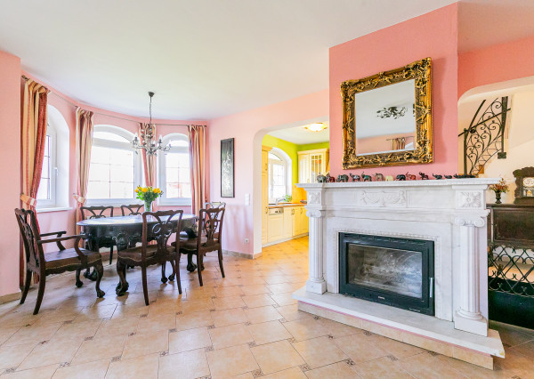 PREDANÉ-rod.dom s krásnym pozemkom v TOP tichej lokalite.