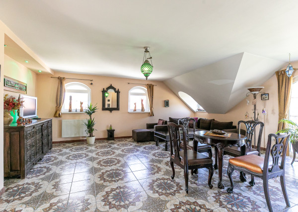 PREDANÉ-rod.dom s krásnym pozemkom v TOP tichej lokalite.