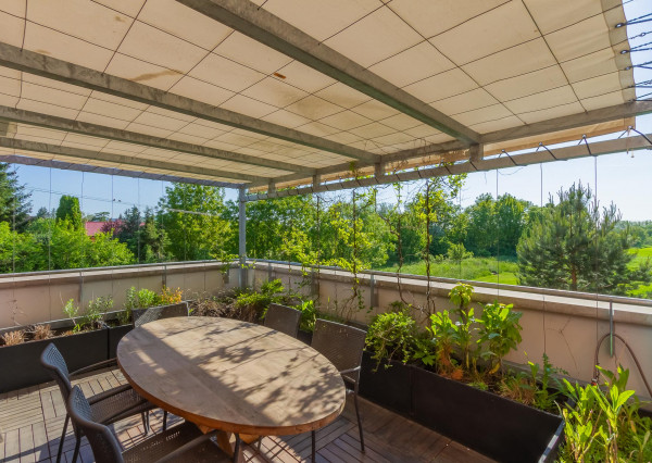 4 izb.byt 98 m2+terasa,2 kúpeľne,2xparking,2 murované pivnice