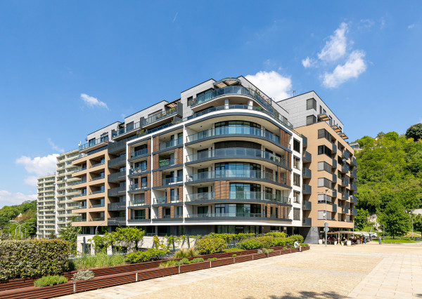 ZUCKERMANDEL-3 izb.byt 100m2 + loggia, parking, klimatizácia.