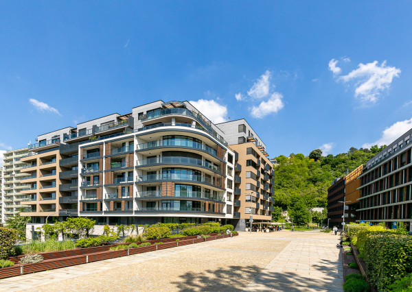 PRENAJATÉ - ZUCKERMANDEL-3 izb.byt 100m2 + loggia, parking.