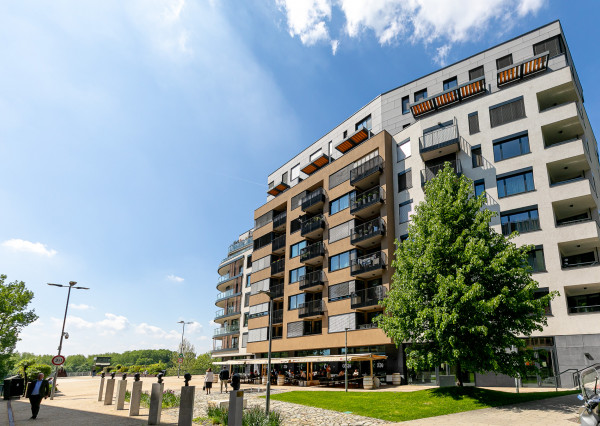 PRENAJATÉ - ZUCKERMANDEL-3 izb.byt 100m2 + loggia, parking.