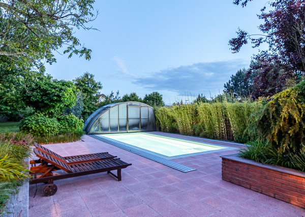 PREDANÉ - 6 izb.rodinný dom s bazénom, TOP záhradou-ZB.