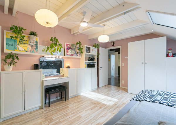 PREDANÉ - 6 izb.rodinný dom s bazénom, TOP záhradou-ZB.