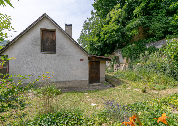 REZERVOVANÉ-rod.dom v tesnej blízkosti lesa-BORINKA.