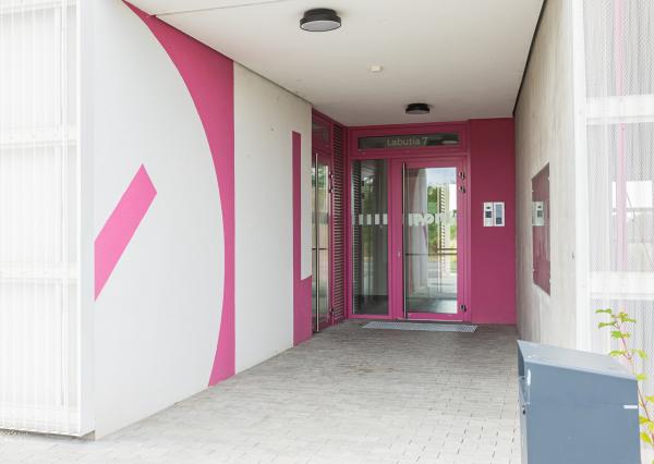 Šikovný zariadený 1i byt s balkónom v Slnečniciach POP