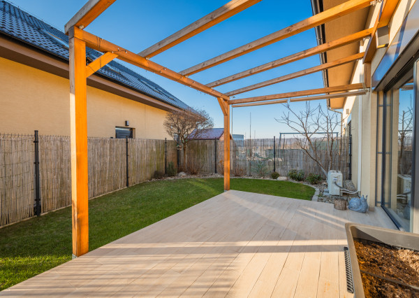 Na predaj priestranný 4-izbový dom v  Stupave