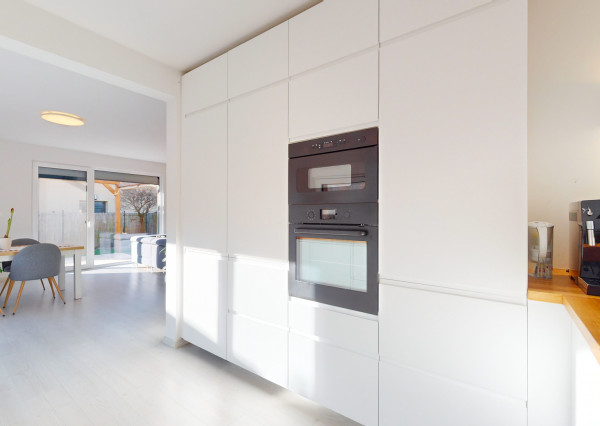 Na predaj priestranný 4-izbový dom v  Stupave