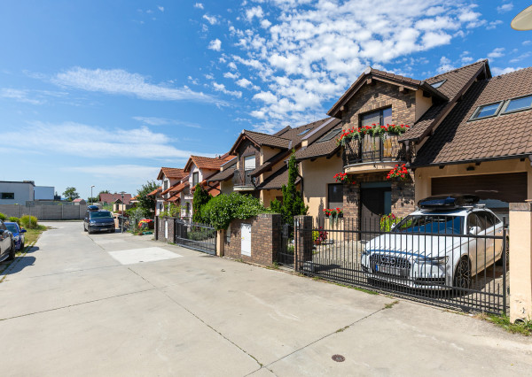 PREDANÉ- rod.dom v blízkosti Stupavského parku-ul.DUBOVÁ