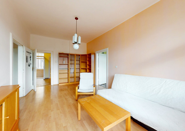 Veľký 3,5-izbový byt pri parku na Kmeťovom námestí, BA I