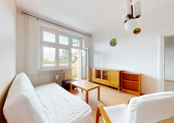 Veľký 3,5-izbový byt pri parku na Kmeťovom námestí, BA I