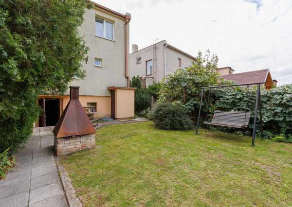 Pokojné bývanie vo Vajnoroch so záhradou