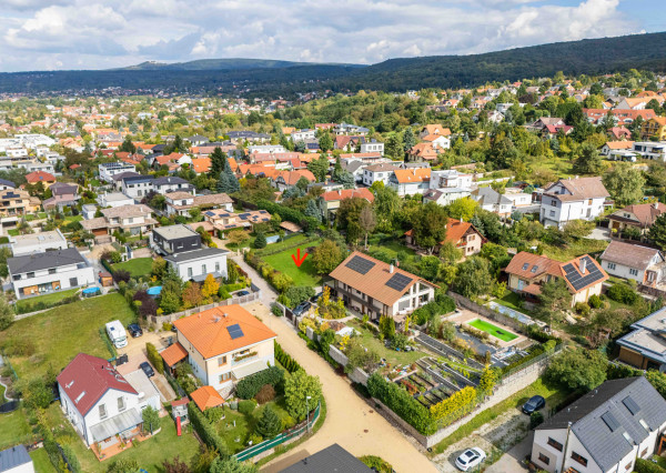 PREDANÉ, STAVEBNÝ POZEMOK 683m2 v tichej časti ZB.