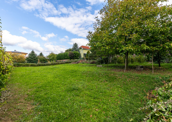 PREDANÉ, STAVEBNÝ POZEMOK 683m2 v tichej časti ZB.