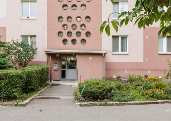 Predaj menšej garsónky s potenciálom - BA Nové mesto