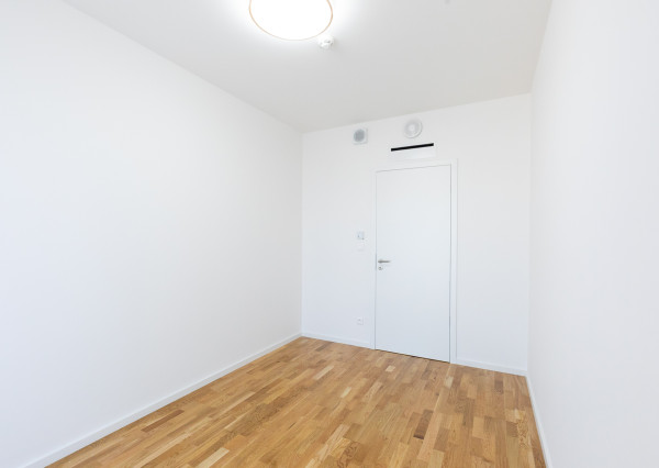 Úplne NOVÝ zariadený 3 izb.byt METROPOLIS + parking, pivnica.