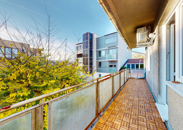 Predaj 2-izbový byt s veľkým balkónom, Lužická, Staré Mesto