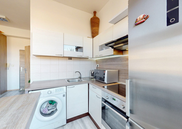 Predaj - moderne zariadená garzónka – Stará Vajnorská BA III