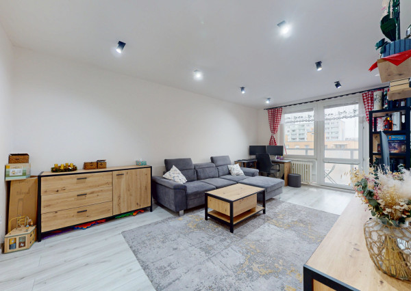 Svetlý 2-izbový byt po rekonštrukcii v Ružinove – Jašíková