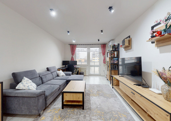 Svetlý 2-izbový byt po rekonštrukcii v Ružinove – Jašíková