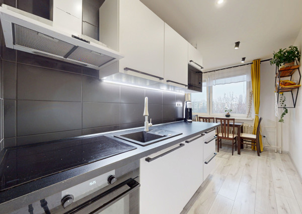 Svetlý 2-izbový byt po rekonštrukcii v Ružinove – Jašíková