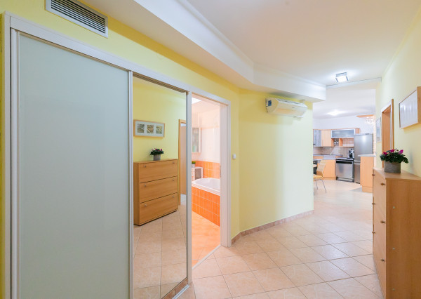 PRIESTRANNÝ 3 izb.byt, garáž, klimatizácia v TOP časti BA IV