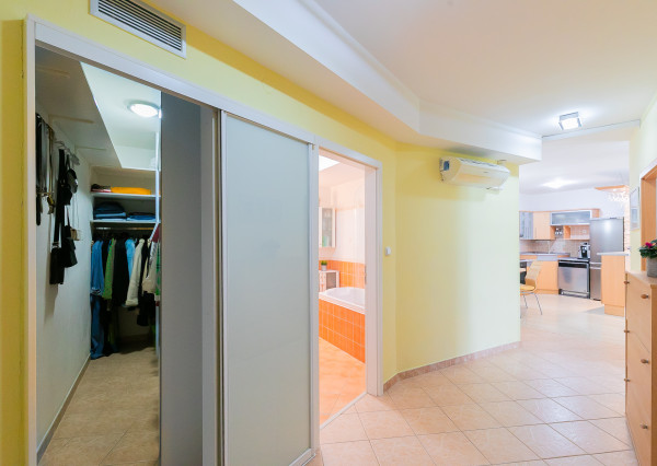 PRIESTRANNÝ 3 izb.byt, garáž, klimatizácia v TOP časti BA IV