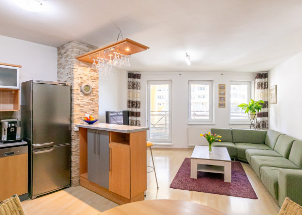 PRIESTRANNÝ 3 izb.byt, garáž, klimatizácia v TOP časti BA IV