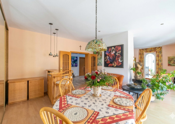 Veľkorysý rod.dom pre viacčlennú rodinu,dvojgeneračné bývanie