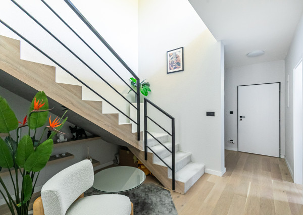 NOVOSTAVBA-5 izb.mezonet 165 m2,kompletne zariadený+ZÁHRADKA.