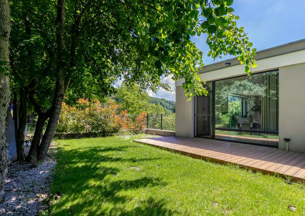 NOVOSTAVBA-5 izb.mezonet 165 m2,kompletne zariadený+ZÁHRADKA.