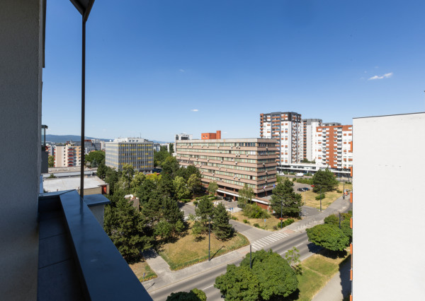 Na predaj zrekonštruovaný 1-izb. byt s loggiou v Ružinove