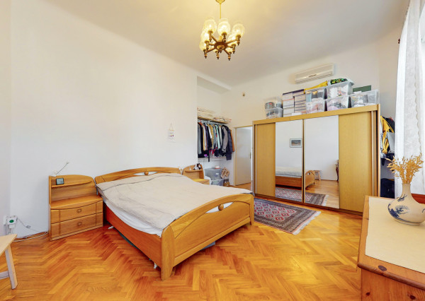 Palisády: Meštiansky 5i byt s atmosférou a parkovaním