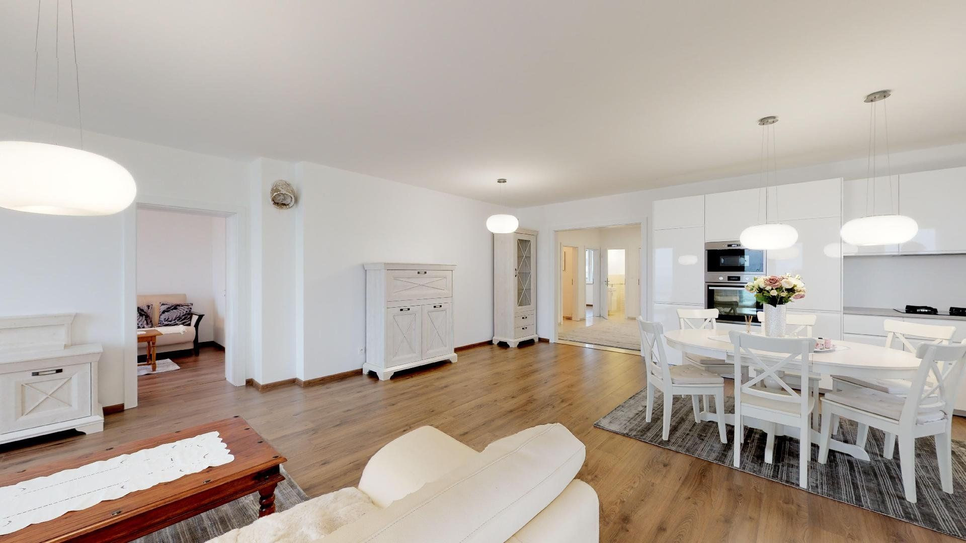 PREDANÉ -Moderný 5 izbový rodinný dom 154 m2 - bungalov NOVOSTAVBA skolaudovaná s pozemkom 580 m2