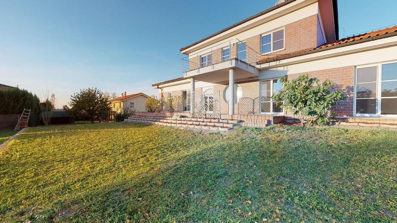 PRENAJATÉ-nadčasová vila,novostavba s kompletným komfortom.